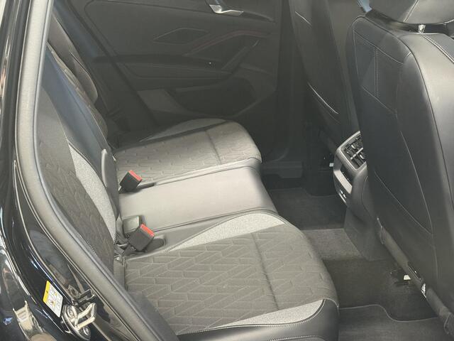 Volkswagen TIGUAN 1.5 eTSI Life ,360Cam,Carpl,Trekhaak,Cruise adap