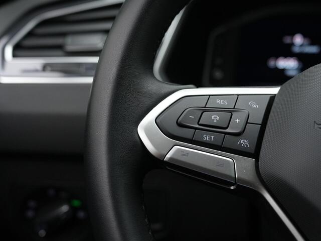 Volkswagen TIGUAN 1.4 TSI 245 pk eHybrid Elegance | Discover Pro | 360 Camera | IQ Light | Stuur-/stoelverwarming | Side Assist