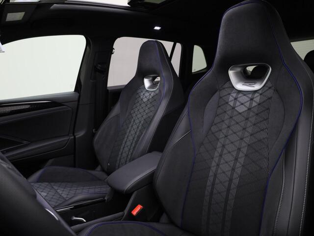 Volkswagen TIGUAN 1.5eHybrid 200kW/272PK R-Line Black Style · Panoramadak · Apple/Android Car Play · 360°Camera + Parkeersensoren · Garantie t/m 04-11-2026
