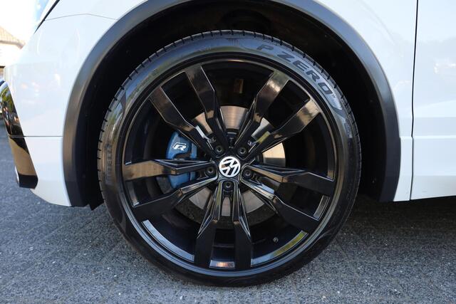 Volkswagen TIGUAN 2.0 TSI 4Motion Highline R-LINE TREKHAAK ELEC.UITKLAPBAAR PANO STOELVERW. ADAPTIVE-CRUISE CARPLAY NAVI CLIMA ELEC-KLEP 2XPDC 21''LMV NETTE AUTO!