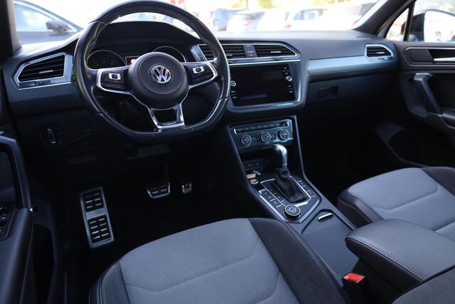 Volkswagen TIGUAN 2.0 TSI 4Motion Highline R-LINE TREKHAAK ELEC.UITKLAPBAAR PANO STOELVERW. ADAPTIVE-CRUISE CARPLAY NAVI CLIMA ELEC-KLEP 2XPDC 21''LMV NETTE AUTO!