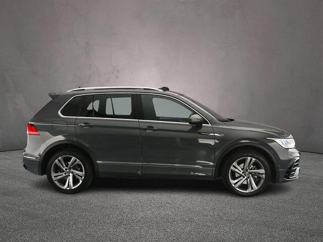 Volkswagen TIGUAN R-Line 1.5 TSI 150pk DSG Automaat Trekhaak, Panoramadak, Adaptive cruise control, Achteruitrijcamera, Navigatie, Elektrische achterklep
