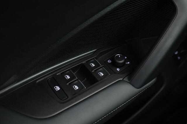 Volkswagen TIGUAN eHybrid R-Line Black Style 272pk | Pano | HUD | Stoelventi. | Massage | Leder | Memory | Elek. Trekhaak | H&K Audio | 360cam x