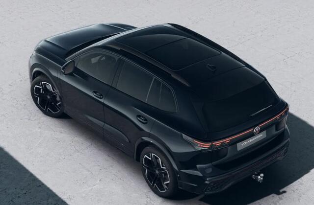 Volkswagen TIGUAN 1.5 eHybrid 204PK DSG R-Line Edition / Black Style / Trekhaak / Panoramadak / 20'' LMV / VW