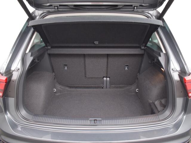 Volkswagen TIGUAN 1.5 TSI ACT Comfortline | DSG o Trekhaak o NAP o 1e Eigenaar