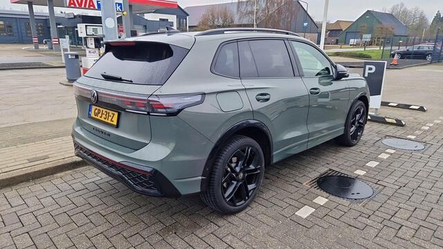 Volkswagen TIGUAN 1.5 eHybrid R-Line Business Lederen bekleding met elektrische stoelverstelling + geheugen + ventilatie + verwarming, black style, comfort plus, trekhaak, multimedia pakket plus met o.a. harman en kardon head up display, assistentie pakket plus met rondom