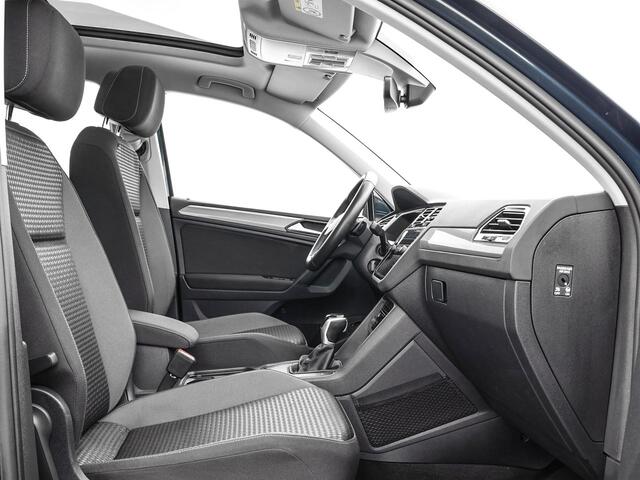 Volkswagen TIGUAN 1.4 TSI 245pk DSG eHybrid Active · Panoramadak · Apple/Android Car Play · Wegklapbare Trekhaak · Stoelverwarming · 17'' Inch ·