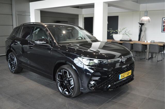 Volkswagen TIGUAN 2.0 TDI 3X R-LINE Black Style camera cruise 20 inch 150 pk !!