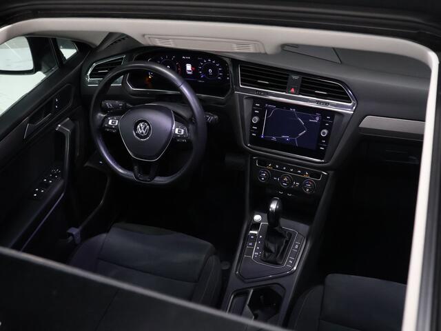 Volkswagen TIGUAN Allspace 1.5 TSI Comfortline Business [SCHUIFDAK, APPLE CARPLAY, ANDROID AUTO, VIRTUAL COCKPIT, MASSAGE STOEL, VELOURS BEKLEDING, STOELVERWARMING, PARKEERSENSOR VOOR+ACHTER, NIEUWSTAAT]