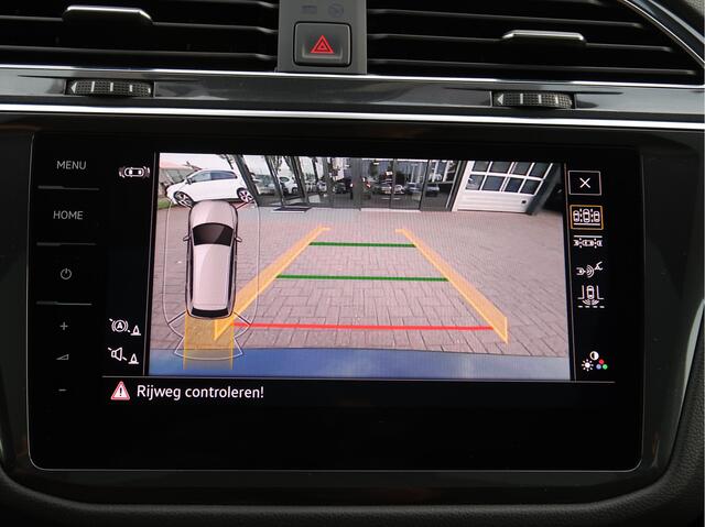Volkswagen TIGUAN Allspace 1.5 TSI Highline Business R 7p. | Panorama dak | Comfort Stoelen | Camera