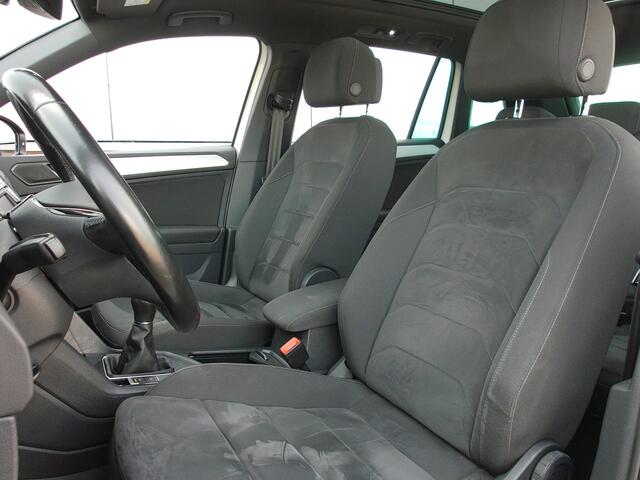 Volkswagen TIGUAN 1.4 TSI Comfortline Business R, Elektr. Trekhaak / Schuifdak / Virtual Cockpit / ErgoActive / Full LED / Adaptive Cruise / 19' LMV