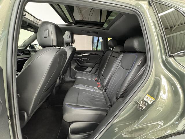 Volkswagen TIGUAN 1.5 eHybrid R-Line Edition | Navigatie | 360° Camera | Interieur Pakket | Trekhaak | Panoramadak | Harman / Kardon |