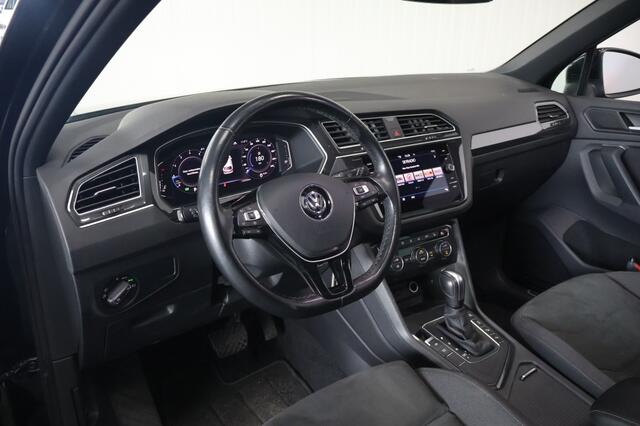 Volkswagen TIGUAN 1.5 TSI R-Line Highline | Automaat | Trekhaak | Panoramadak | AC