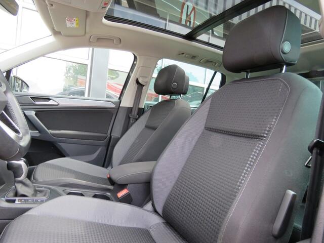 Volkswagen TIGUAN 1.4 TSI 245pk eHybrid ACTIVE / Pano / Trekhaak wegklap. / IQ Light / Camera Etc / BOVAG garantie