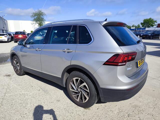 Volkswagen TIGUAN 1.4 TSI ACT Highline AUTOMAAT - COMING SOON