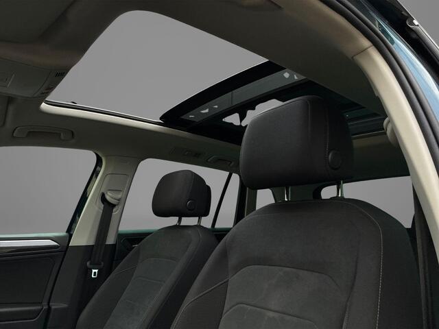 Volkswagen TIGUAN 1.4 TSI 245pk eHybrid Elegance · Panoramadak · Camera · Apple/Android Car Play · Navigatie · Dodehoeksensor ·