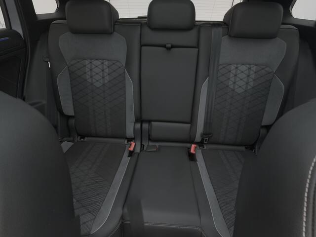 Volkswagen TIGUAN 1.4 TSI eHybrid R-Line Business | PANO | 360° | ADAPTIVE | STOEL- EN STUURVERW.