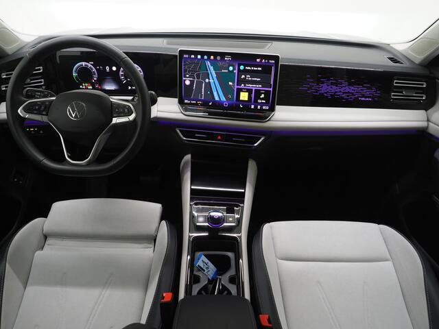 Volkswagen TIGUAN 1.5 eHybrid | Leder/Alcantara | Trekhaak | Massage | 360 | Sfeerlicht | Keyless | Adaptive Cruise