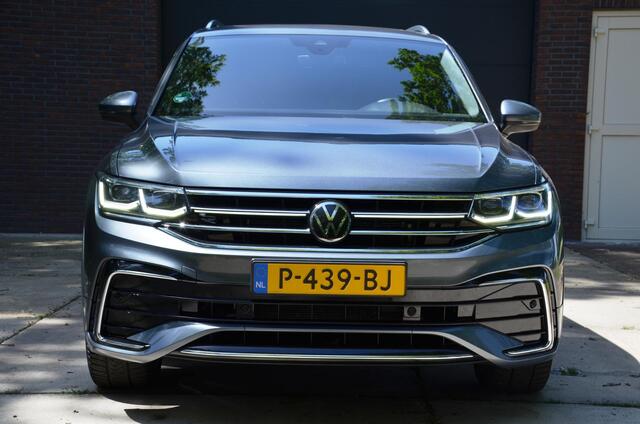 Volkswagen TIGUAN Allspace 1.5 TSI R-Line 7 Persoons. Automaat/Navi/Pdc/Ecc/Achteruitrijcamera/Panoramadak/Virtueel dashboard/Privacy-Glass/Cr-Controle/20-Inc Lmv/Trekhaak-Afnb