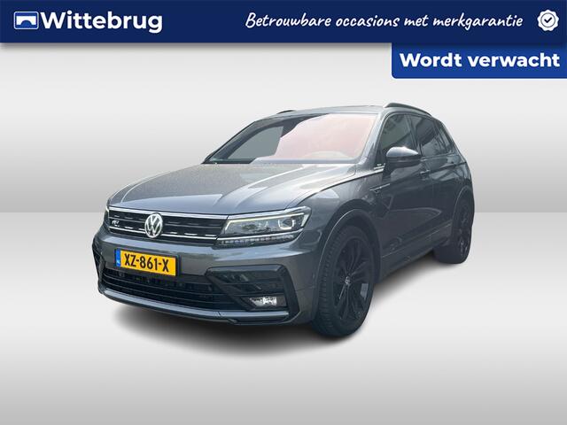 Volkswagen TIGUAN 1.5 TSI ACT Highline Business R / 2x R-line / Digitaal dashboard / Pano / Zwenkbare trekhaak / 360 Camera / Navigatie / App connect /