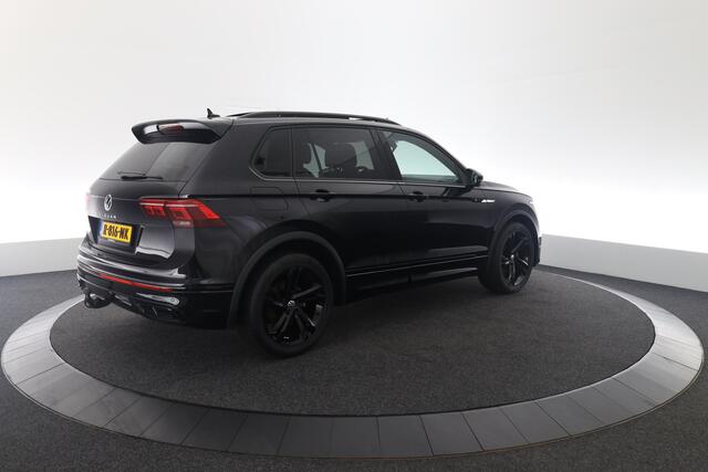 Volkswagen TIGUAN 1.5 TSI R-Line Black Style | Pano | Trekhaak
