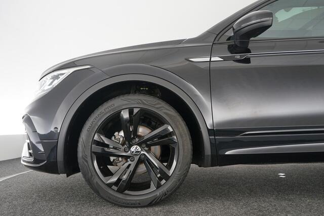 Volkswagen TIGUAN 1.5 TSI R-Line Black Style | Pano | Trekhaak