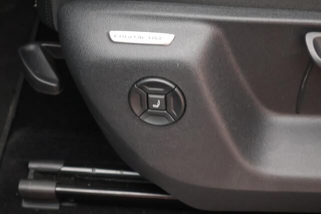 Volkswagen TIGUAN 1.5 eHybrid 204pk Elegance Trekhaak Camera Stoelverwarming Keyless Virtual Cockpit Navigatie