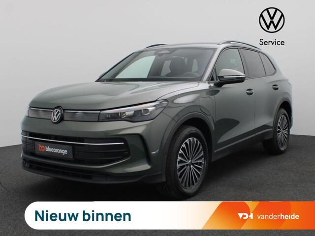 Volkswagen TIGUAN 1.5 eHybrid Life Edition 204PK DSG Trekhaak, 360gr. Camera, Keyless, Elektr. Achterklep, 18" LM Velgen, Side Assist, Stoel-Stuurverwarming, Zwarte hemelbekleding, Navi via Apple Carplay/Android auto