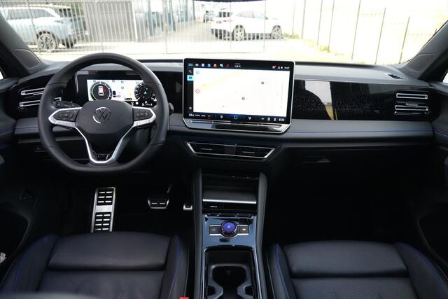 Volkswagen TIGUAN 1.5 eHybrid R-Line Exclusive Black Style Panoramadak/Trekhaak/360Camera