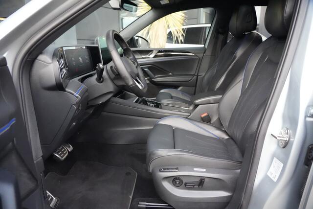 Volkswagen TIGUAN 1.5 eHybrid R-Line Exclusive Black Style Panoramadak/Trekhaak/360Camera