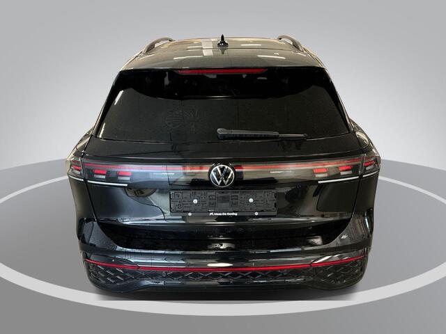Volkswagen TIGUAN 1.5 272pk DSG eHybrid R-Line · Panoramadak · Wegklapbare Trekhaak · Apple/Android Car Play · Massage · 20'' Inch · Garantie t/m 11-06-2030 of 100.000km