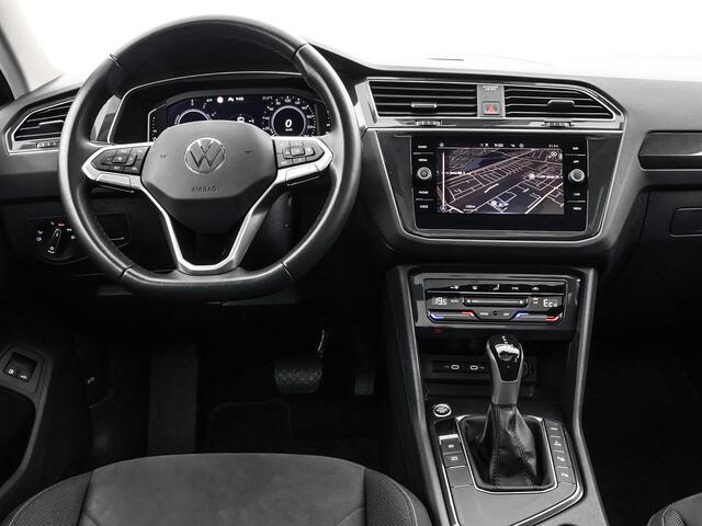 Volkswagen TIGUAN 1.4 TSI 245pk eHybrid Elegance · Panoramadak · Camera · P-Sensoren · Dodehoek Detectie · 19'' Inch ·