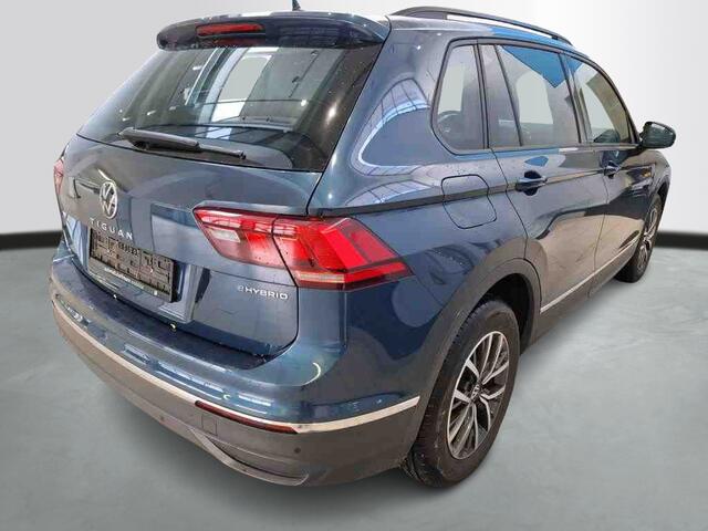 Volkswagen TIGUAN 1.4 TSI eHybrid 245pk PHEV Life / Trekhaak 1800kg / Navigatie / Massage