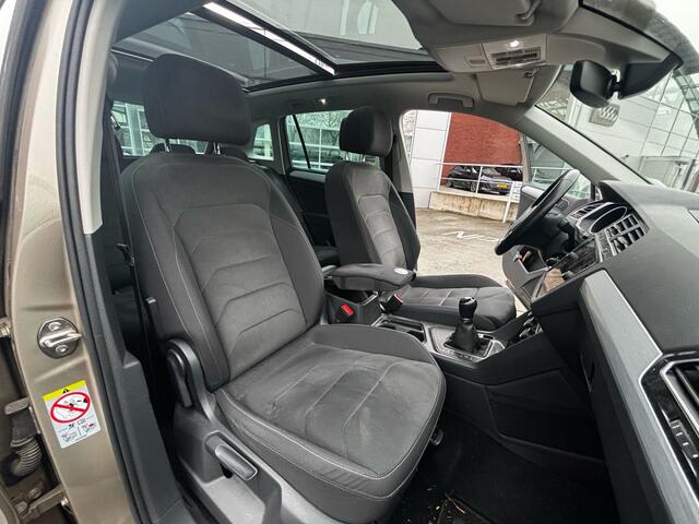 Volkswagen TIGUAN 1.4 TSI Comfortline | Panorama | Camera | Navigatie | Stoelverw. // Word Verwacht //