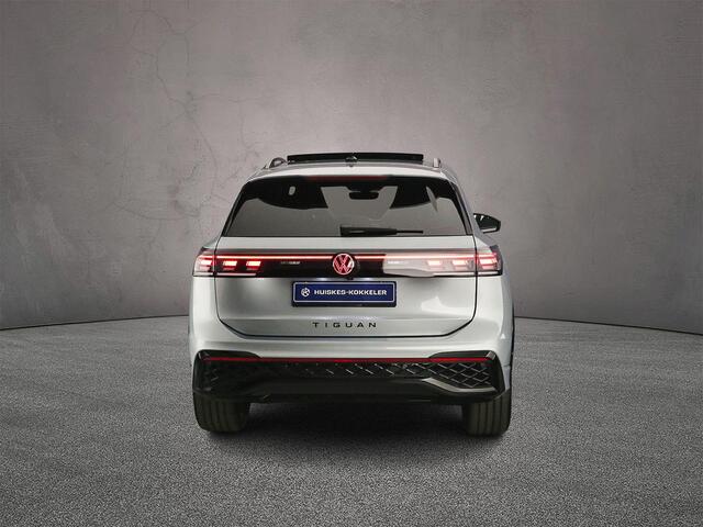 Volkswagen TIGUAN R-Line Edition 1.5 TSI eHybrid 272pk DSG Automaat Trekhaak, Black Style, Panoramadak, Adaptive cruise control, 360 camera, Navigatie