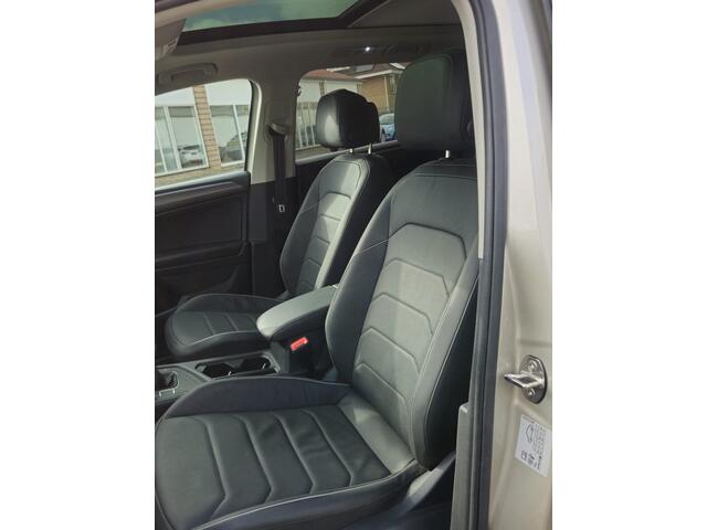 Volkswagen TIGUAN Allspace 1.5 TSI Life Business Pano/Leder/Led/Cam/