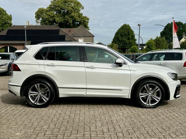 Volkswagen TIGUAN 1.4 TSI ACT Comfortline business R-line Navi Carplay