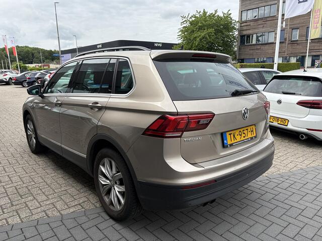 Volkswagen TIGUAN 1.4 TSI Comfortline 125pk | Wegklapbare Trekhaak | Adaptive Cruise | Navi | Carplay |