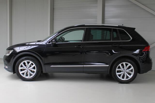 Volkswagen TIGUAN 1.5 TSI Comfortline Business Trekhaak | Navigatie | Parkeercamera | Lichtmetalen Velgen