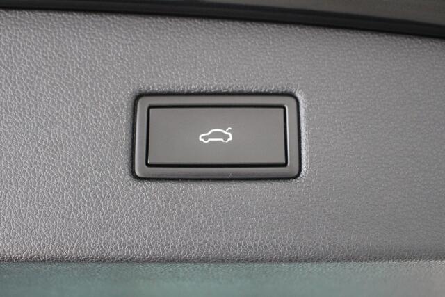 Volkswagen TIGUAN 1.5 TSI Comfortline Business Trekhaak | Navigatie | Parkeercamera | Lichtmetalen Velgen