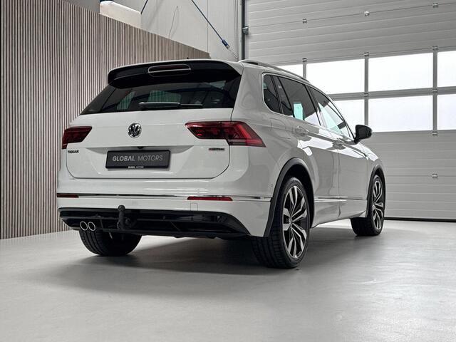 Volkswagen TIGUAN 1.4 TSI 4Motion Highline - NL AUTO - PANORAMADAK - AUTOMAAT - VIRTUAL COCKPIT - GROOT NAVIGATIE - TREKHAAK - CARPLAY - ADAPTIEVE CRUISE CONTROL