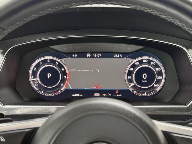 Volkswagen TIGUAN 1.4 TSI 4Motion Highline - NL AUTO - PANORAMADAK - AUTOMAAT - VIRTUAL COCKPIT - GROOT NAVIGATIE - TREKHAAK - CARPLAY - ADAPTIEVE CRUISE CONTROL