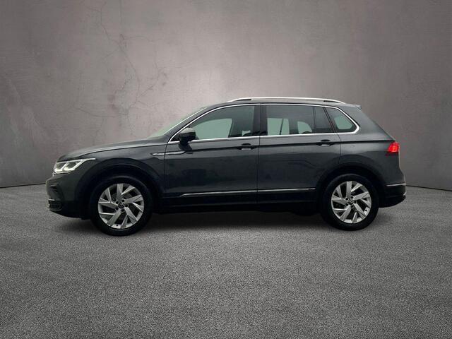 Volkswagen TIGUAN Elegance 1.5 TSI 150pk DSG Automaat Trekhaak, Panoramadak, Adaptive cruise control, Elektrische achterklep, LED matrix koplampen, Achteruitrijcamera