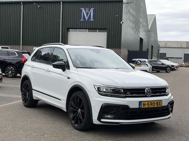 Volkswagen TIGUAN 1.5 TSI ACT Highline Business R R LINE | PANORAMA DAK | DIGIT. DASHB. | CAMERA | ODERH. HISTORIE | CAR PLAY | TREKHAAK
