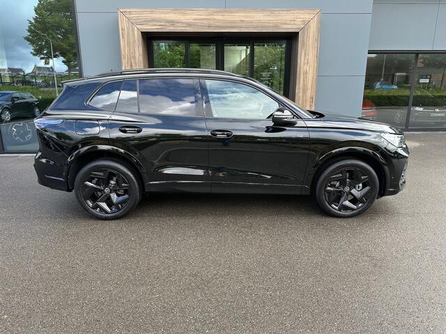 Volkswagen TIGUAN 1.5 eHybrid R-Line | Black line | 360 Camera | Harman/Kardon | Trekhaak | Dode hoek | IQ light | Elek. klep | Rijklaar incl. garantie