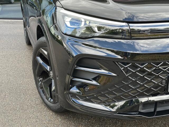 Volkswagen TIGUAN 1.5 eHybrid R-Line | Black line | 360 Camera | Harman/Kardon | Trekhaak | Dode hoek | IQ light | Elek. klep | Rijklaar incl. garantie