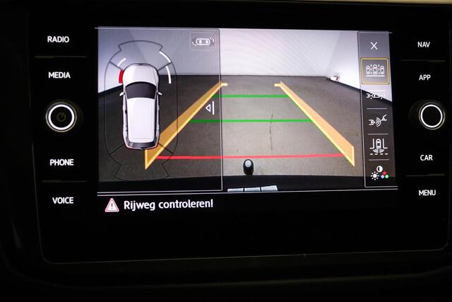 Volkswagen TIGUAN 1.5 TSI ACT Highline | STOELVERWARMING | APP CONNECT | NAVIGATIE | CAMERA | TREKHAAK