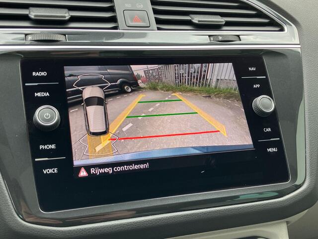 Volkswagen TIGUAN 1.4TSIeHybrid 180kW/245PK Elegance · Panoramadak · Camera + Parkeersensoren · Apple/Android Car Play ·
