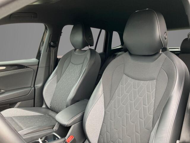 Volkswagen TIGUAN 1.5eTSI/150PK Goal DSG · Navigatie · Trekhaak · 360°Camera + Parkeersensoren · Garantie t/m 24-06-2027