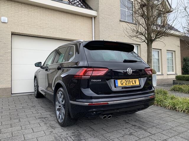 Volkswagen TIGUAN 2.0 TSI 190pk 4Motion 3x R-line DSG Panoramadak VirtualCockpit ACC Sportstoelen Led Carplay Keyless Camera 20" Pdc
